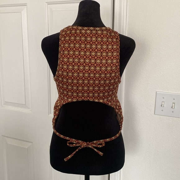 Gilded Intent open back sleeveless top. - Picture 11 of 11